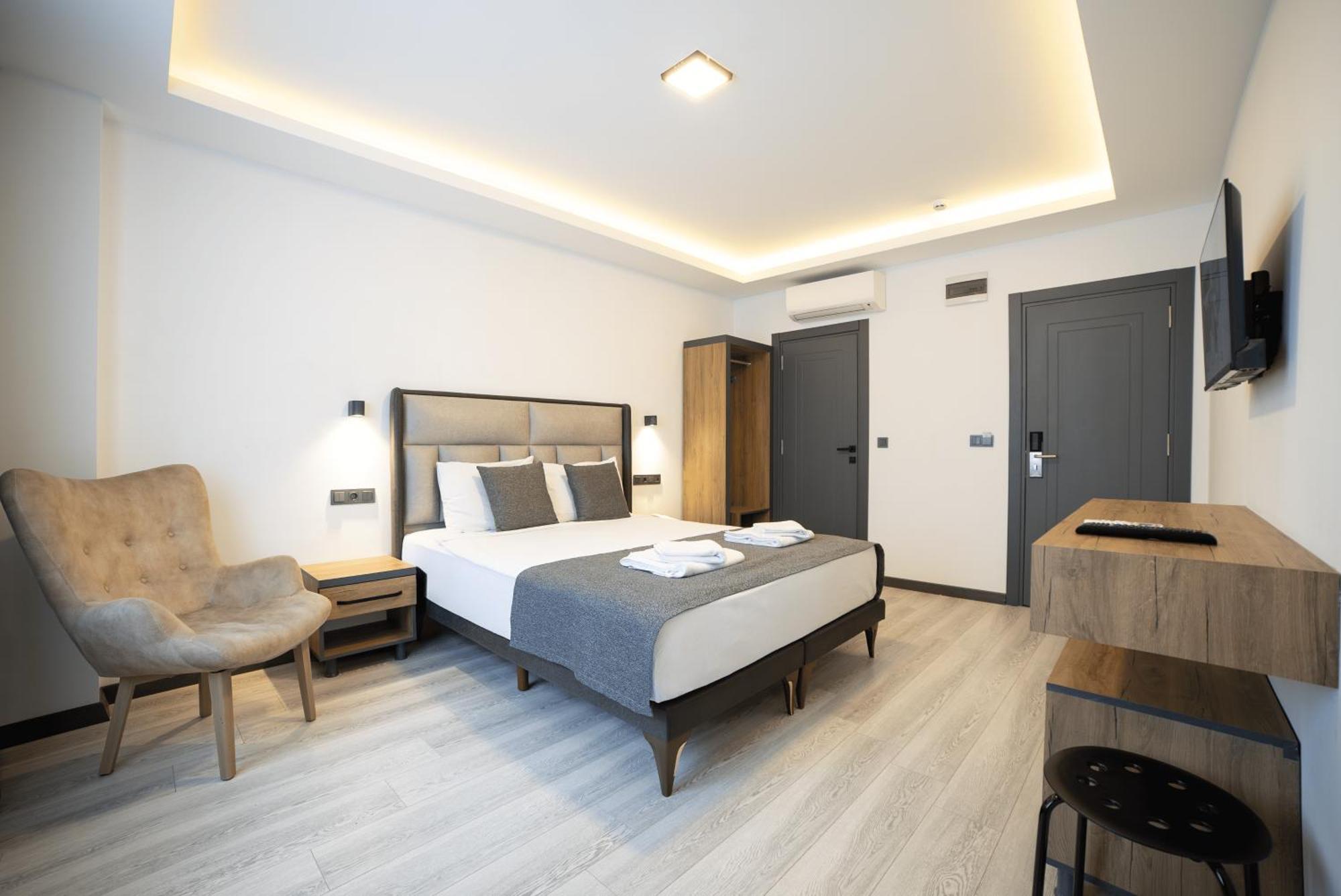 Kriti Hotel Анталия Екстериор снимка
