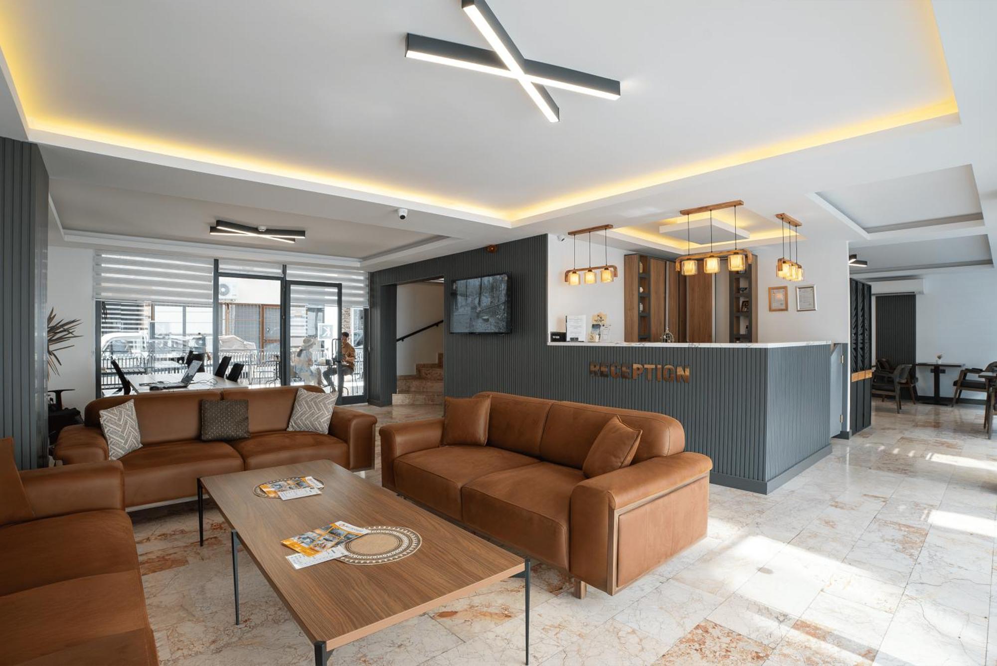 Kriti Hotel Анталия Екстериор снимка