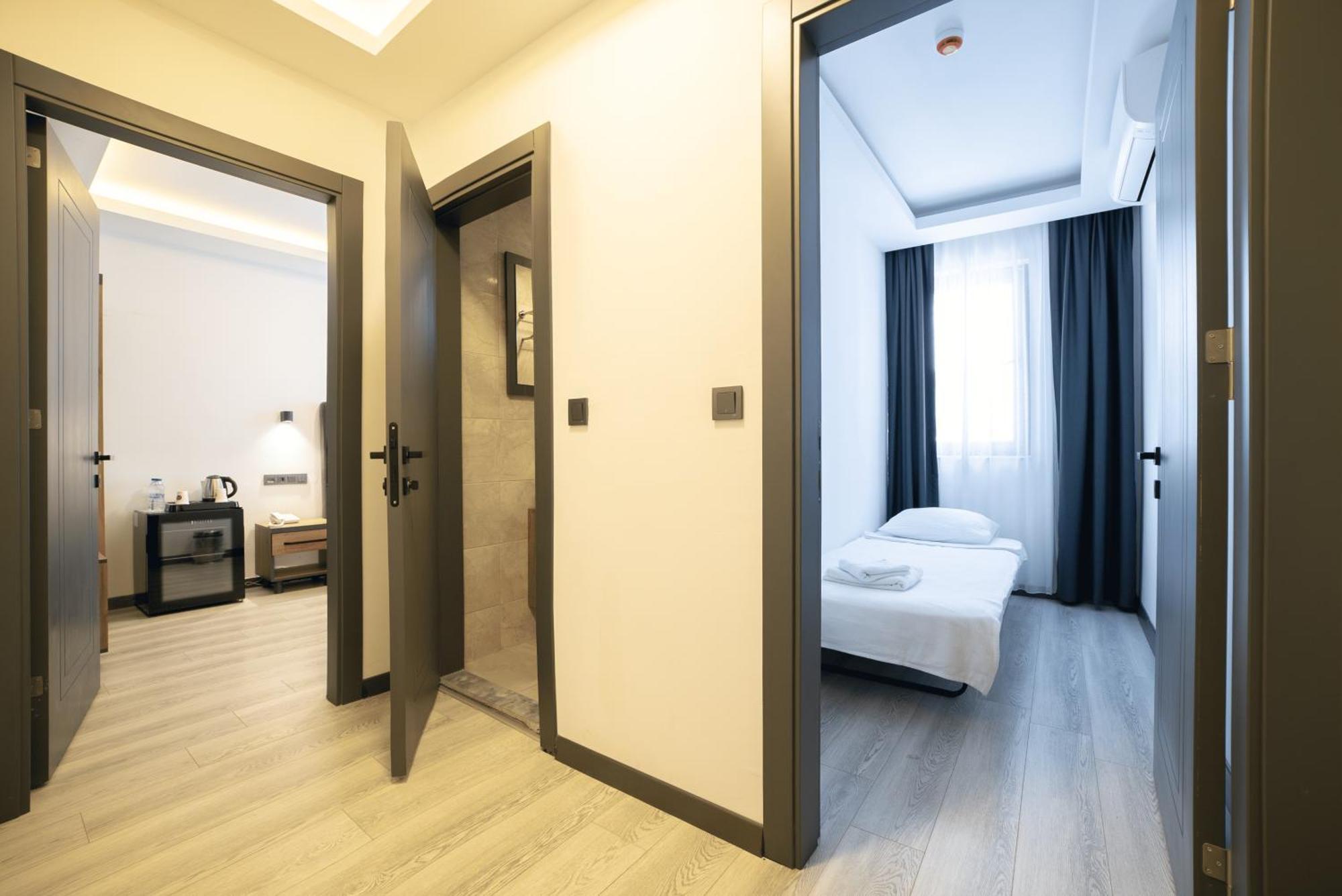 Kriti Hotel Анталия Екстериор снимка