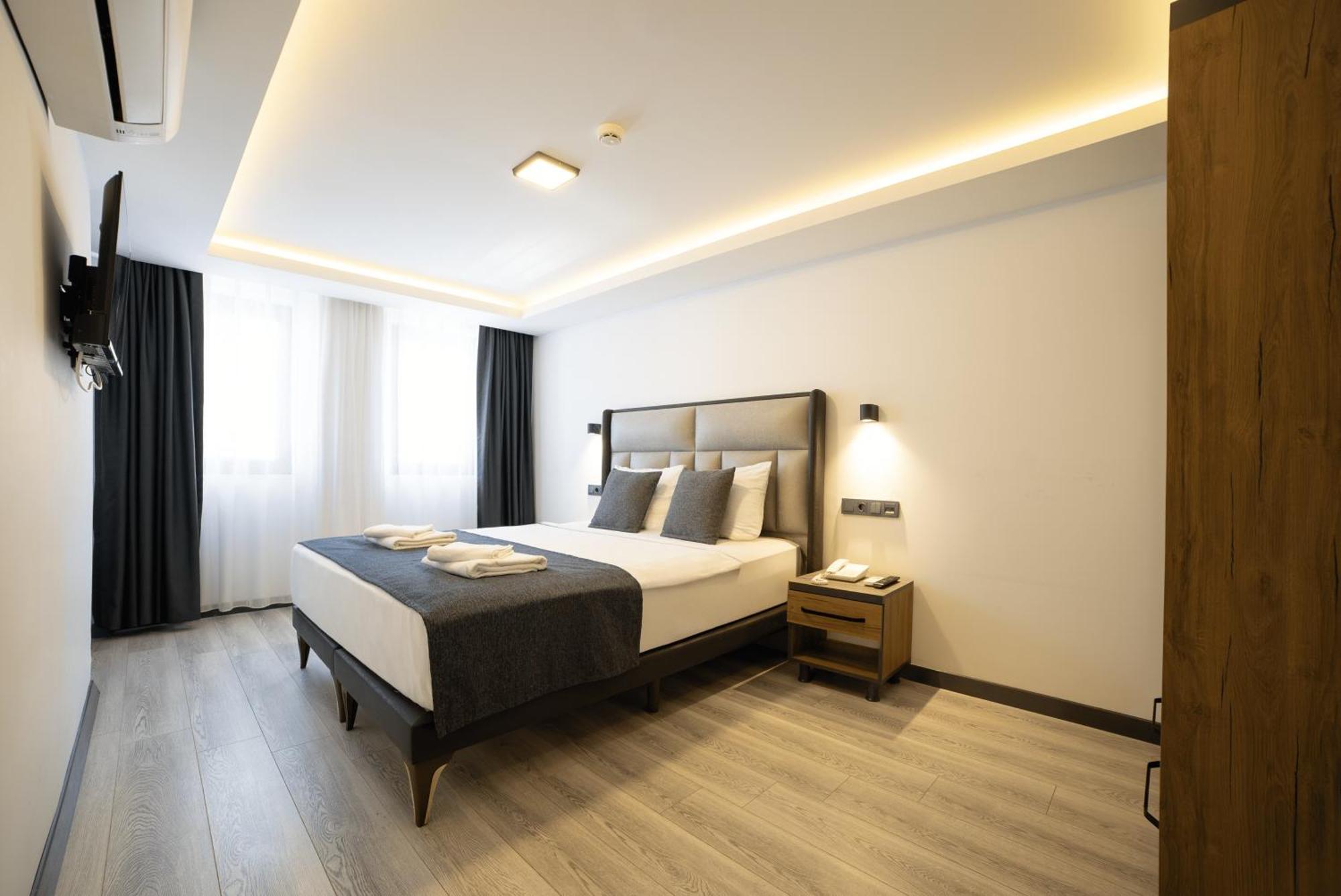 Kriti Hotel Анталия Екстериор снимка