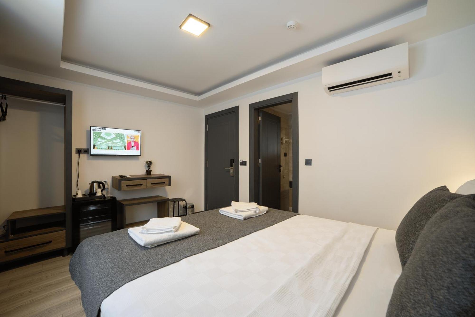 Kriti Hotel Анталия Екстериор снимка