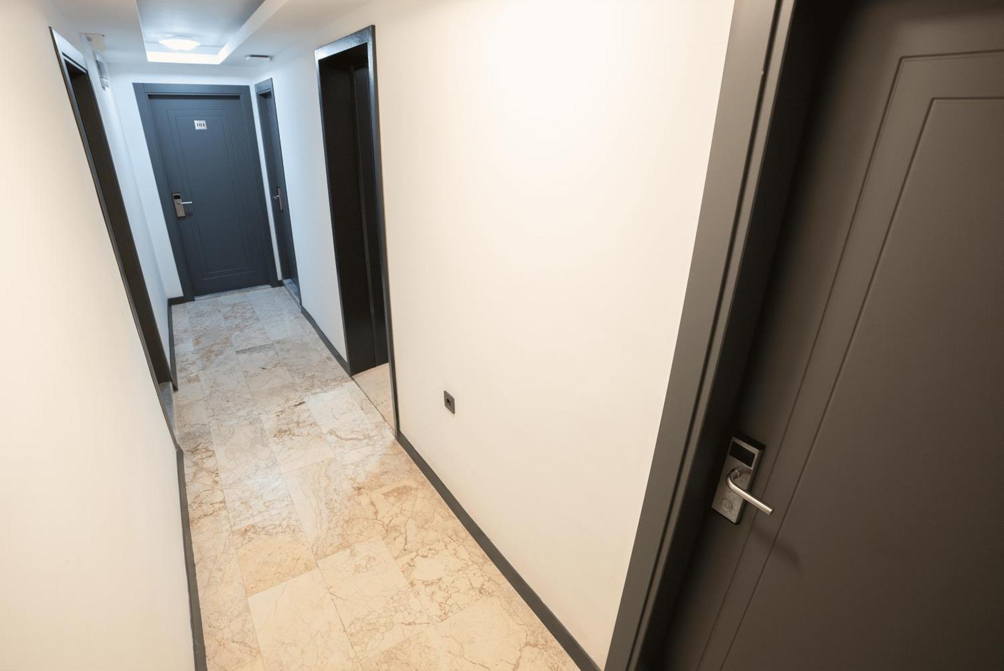 Kriti Hotel Анталия Екстериор снимка